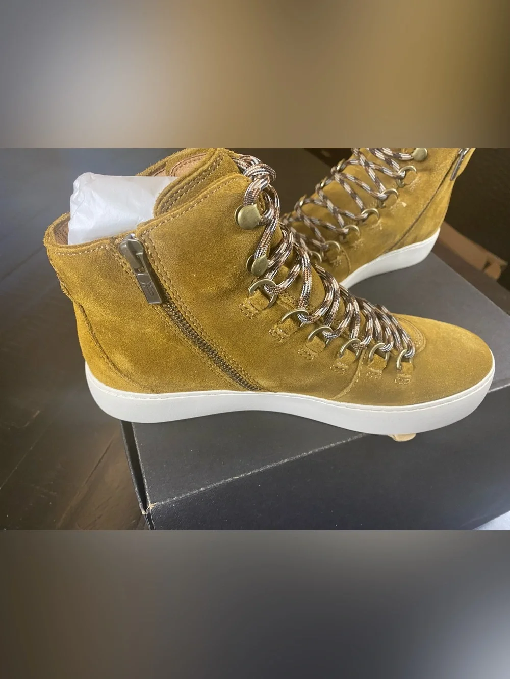 Frye Men's Mustard Suede Chukka Boots